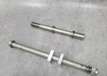 Kawasaki Z900 Z 900 2025 ośka tylna tył przód przednia zawieszenie