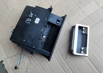 AUDI A4 B5 LF 8D0857951G POPIELNICZKA WKŁAD GNIAZDO POPIELNICZKI