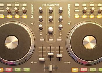 Numark MixTrack Pro kontroler