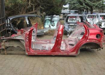 PRÓG SŁUPEK LEWY BOK 41V MAZDA CX-3 CX3