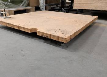 Podłoga techniczna 400 m², wysokość 100 mm, płyty 40 mm
