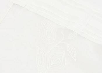 biała firanka z haftem Sinsay 300x170cm