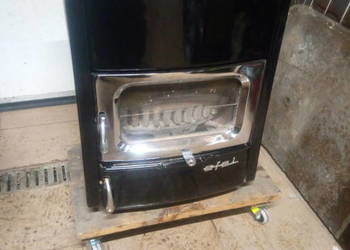 Piec, kominek żeliwny z fajerką. Vintage