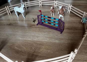 zagroda konie Schleich, komplet