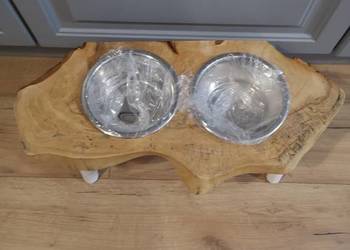 Stojaczek na miski dla psa