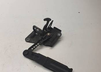 ZAMEK MASKI RYGIEL AUDI A6 C5 4B0823480F