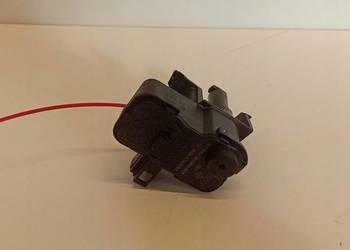 AUDI A5 8T SIŁOWNIK KLAPKI WLEWU 8K0862153F