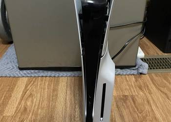 Sony PlayStation 5 (PS5) Slim Disc Edition – Pad + Okablowanie