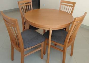 Stół bukowy z 4 krzesłami- NEGOCJACJA