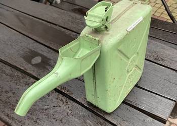 Pilne Kanister PRL 10l  Fiat 126p 125p zielony stan bardzo dobry