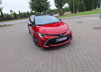 Toyota Corolla 2.0 hybrid 2022rok bogata wersja