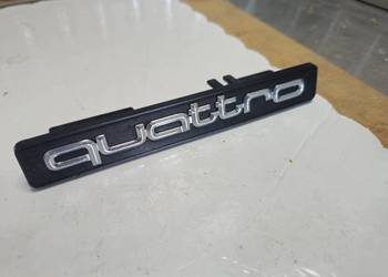 Emblemat Quattro w grill Audi 100 C3 80 B3