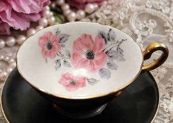 Royal Stafford elegancka filiżanka z motywem różowych maków, ręcznie malowa