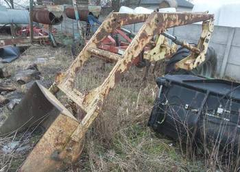 Tur,ładowacz czołowy