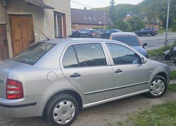 Sprzedam skoda fabia sedan 1,4 16v