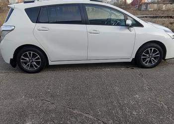 Sprzedam zadbaną toyotę Verso 2015 rok