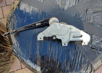 Suzuki Swift III MK6 silniczek wycieraczki tył komplet