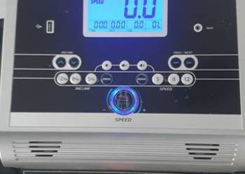 Bieżnia elektryczna do chodzenia lub biegania Urbogym V650S.