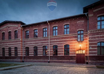 Biuro LOFT z gabinetem i prywatnym zapleczem