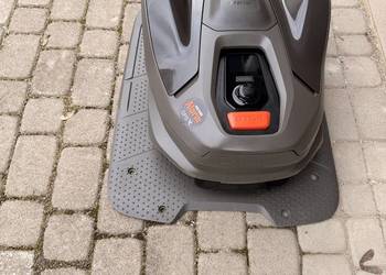 Husqvarna Automower 410XE NERA + EPOS | 2024 | do 1000 m² | Stan idealny