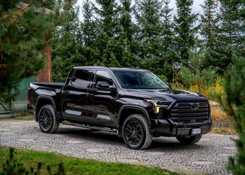 Toyota Tundra Limited / 3.4 V6 Hybrid i-FORCE MAX / 4x4 / Black Edition / …