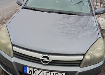 syndyk sprzeda samochód Opel Astra