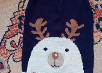 czapeczka nowa , z reniferkiem
