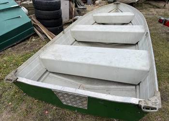 Łódź łódka wiosłowa wędkarska motorówka żaglówka