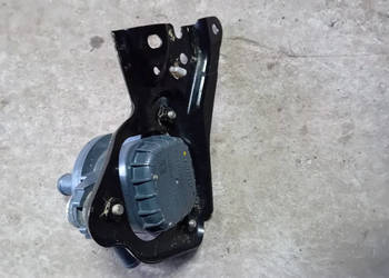 Pompa wody dodatkowa 1.5 hybryda toyota yaris III 14r