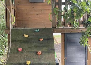 Domek dla dzieci , gril węglowy, trampolina, akcesoria dziecięce