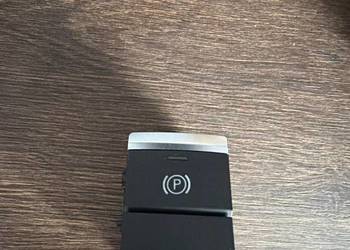 przycisk elektromechanicznego hamulca postojowego 8W1 927 225 A.