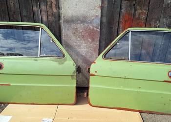 Fiat 126 Fiat 126p ST 1. Seria drzwi L+P strona szyby ramki fletnerki