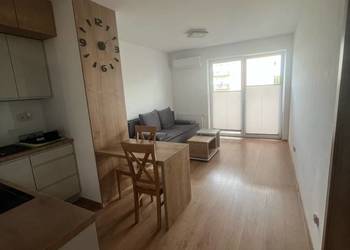 Nowoczesne 2-pokojowe 39 m² z klimatyzacją, smart-home i garażem – III pięt