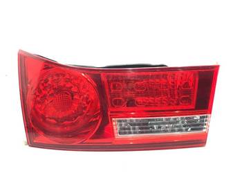 LAMPA TYŁ LEWA WEWNĘTRZNA HONDA ACCORD VIII P8129 Kombi ŚWIATŁO