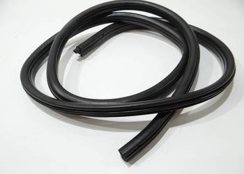 USZCZELKA DRZWI LEWY TYŁ BMW X1 E84