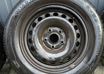 Opony wielosezonowe 195/65/15 plus stalówki 5x112