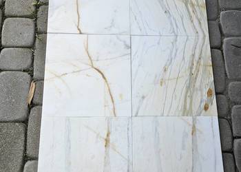 Płytki marmurowe ONYX GOLD 30,5x30,5x1 poler mat