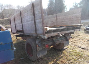 Przyczepa jednoosiowa wywrotka burtowa platforma