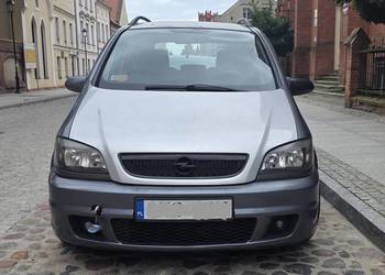 Opel Zafira maska