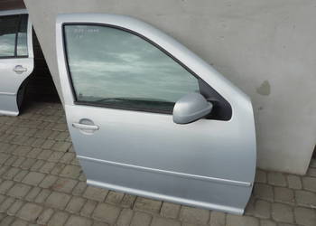 VOLKSWAGEN BORA KOMBI DRZWI PRAWY PRZÓD VOLKSWAGEN BORA KOMBI DRZWI PRAWY PRZÓD