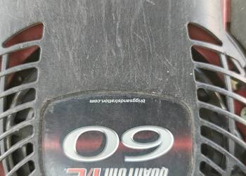 uszkodzony silnik spalinowy do kosiarki