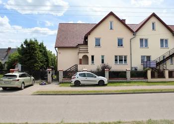 Dom w zabudowie bliźniaczej w Piszu blisko jeziora Roś
