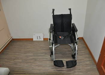 13 Wózek inwalidzki ręczny B&B siedzisko 40 cm Pyro Lite Bischof FAKTURA