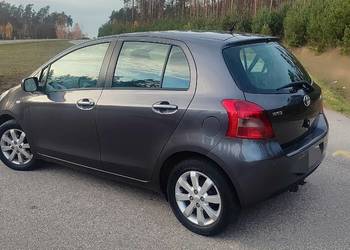 Toyota Yaris 1.3 benzyna ***hak***czujniki parkowania***