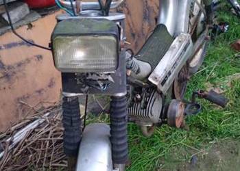 sprzedam motorower 50cc do remontu!