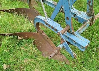 Pług zagonowy 3 skibowy Overum stan bdb.