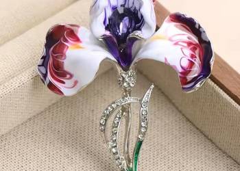 Piękna elegancka broszka kwiat orchidei