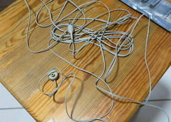 Mini słuchawka douszna na 4 m kabelku wtyczka jack