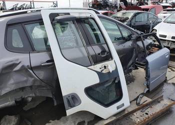 DRZWI PRAWE PRZÓD RENAULT MIDLUM D 280 E6