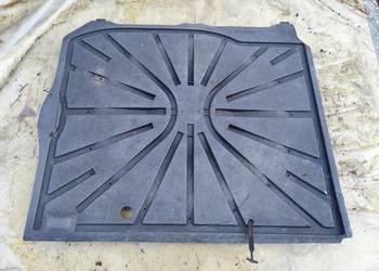 Mercedes 190 W201 podłoga bagażnika osłona koła zapasowego wczesne roczniki